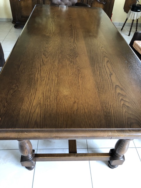 table de salle à manger en chêne
